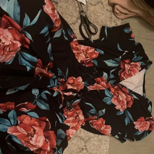 Klänning - Har använt den men bra skick