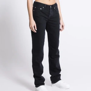 Jeans icon  - Helt oanvända icon jeans från lager157 med lappen kvar då de var för små för mig. Nypris 400kr