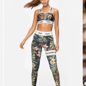 Stronger set - Säljer mitt Vietnam set från stronger för 300 kr, endast tights för 250 och endast toppen för 100 💕 dom är i strl XS men passar mig som har strl S💕