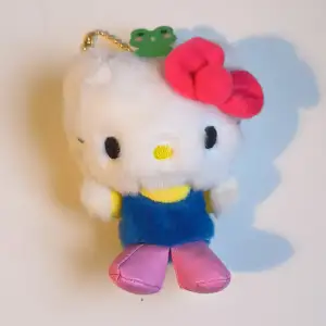 Riktigt Sanrio Liten Hello Kitty Plushie Eller Nyckelring. Runt 11cm 💗 