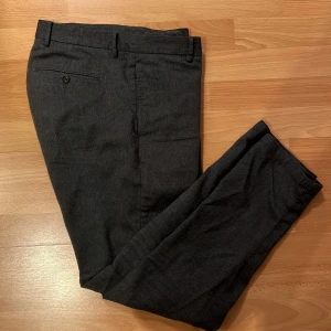 Kostymbyxor - Massimo dutti kostymbyxor Stl 42 Sparsamt använda