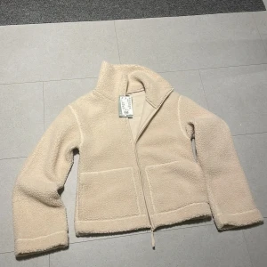 Teddy jacka  - Helt ny med prislapp kvar💖