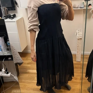 Dagmar klänning - Dagmar klänning i storlek 36 aldrig använt-lite stor för mig