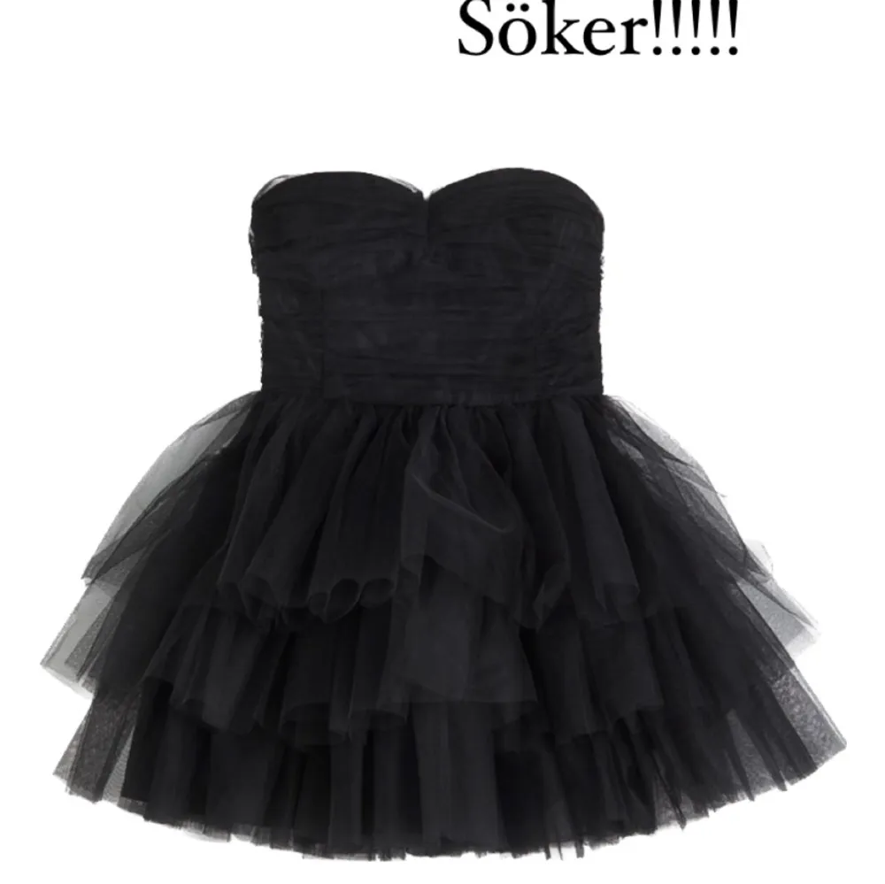 SÖKER!!! Denna klänning från H&M i storlek 34 eller 36!!! Hör av er om ni säljer eller vet någon som gör ❤️. Klänningar.