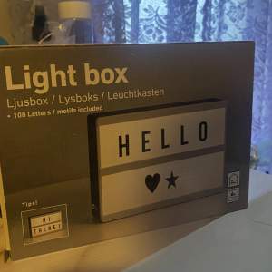 Lightbox med alla tillhörande bokstäver osv i! 