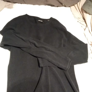 Jack and jones sweatshirt  - Tja säljer en snygg sweatshirt från jack and jones i storlek s hör av er vid minsta fundering