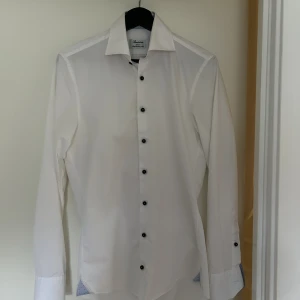 Stenströms shorta - Säljer snygg stenströms skjorta som inte passar längre men jätte bra skick och snygg