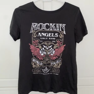   T-shirt från Even & Odd - Använd 1 gång, som ny!☺️