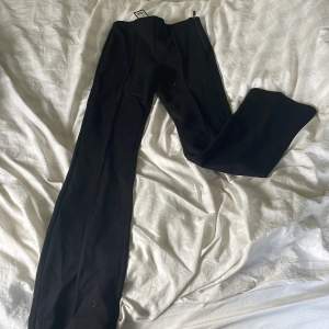 Svarta kostymbyxor från new yorker Prislappen kvar och finns inga tecken på användning 💞