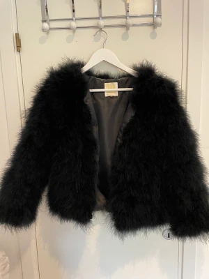 Pello Bello jacka - Aldrig använd fin päls jacka. :) 