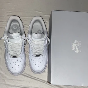 AF1 - airforces använda 1 gång 