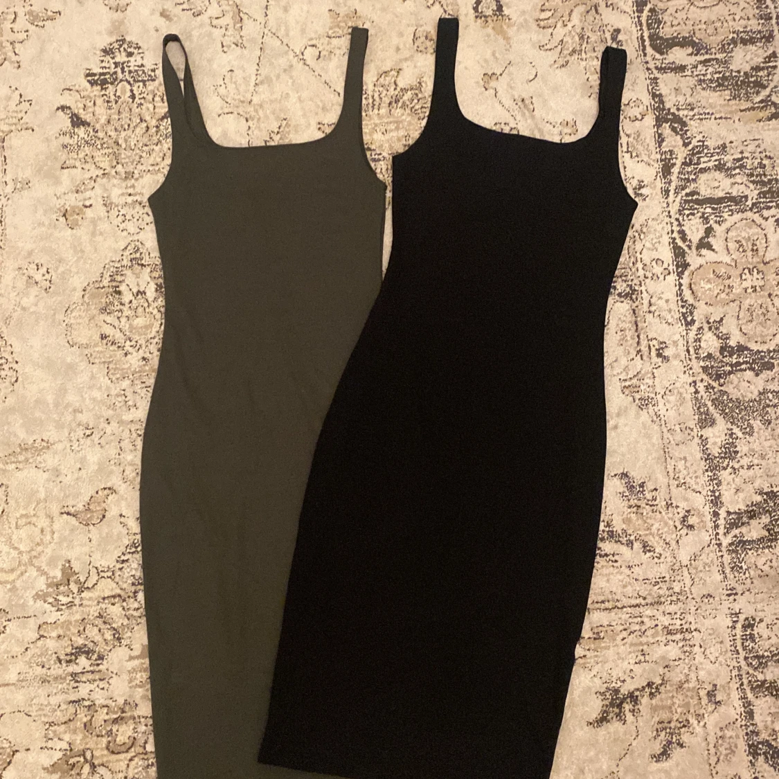 Zara klänningar midi