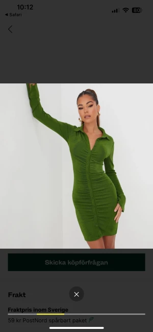 Grön klänning  - Grön skjortklänning från ginatricot. Endast använd 1 gång. 