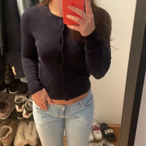 Mörkblå kofta ❤️ - Säljer för 100 kr ❤️