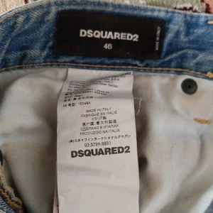 dsquared 2 Jeans  - Knappt använd dsquared 2 Jeans  Passar dig som är ungefär 178-181