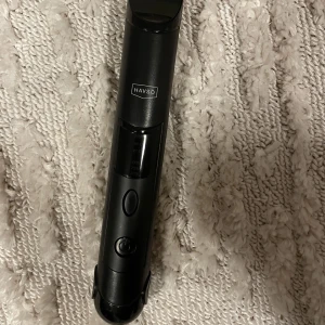 Sladdlös platttång - Helt ny endast testad platttång utan sladd. Man laddar den med en vanlig laddare, säljer pga jag inte har anddvänding för den