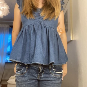 Molly Bracken Topp - Säljer min super söta Molly Bracken topp. Köpt i Frankrike och vet ej om den fortfarande går att köpa.