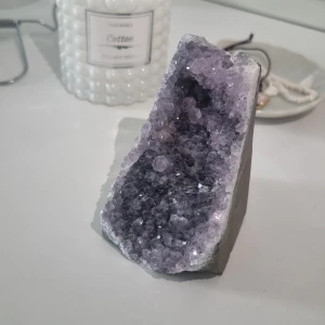 Kristall (ametist) - Mellanstort ametist kluster🩷  Bra skick!🫶🌷