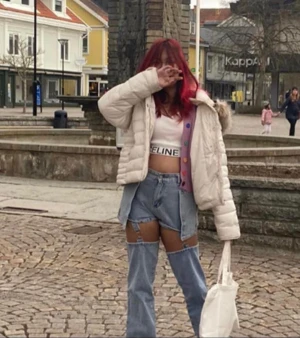 Byxer - Ha bakom som är trasig liten 1 men den kan sy