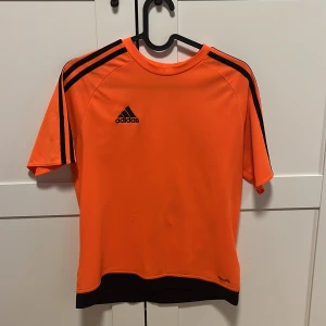 Adidas training top  - Workout material, 