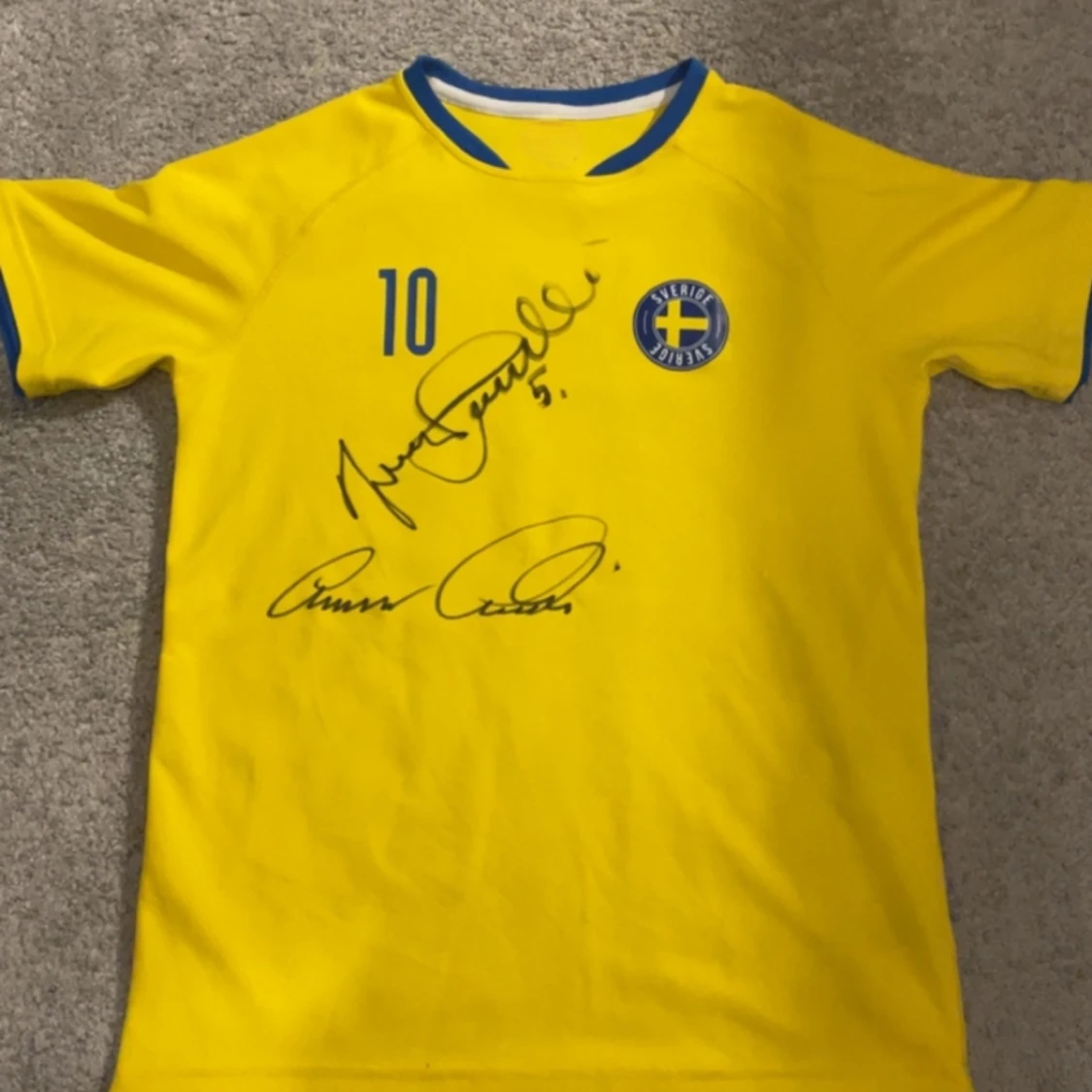 Sverige tröja med autograf