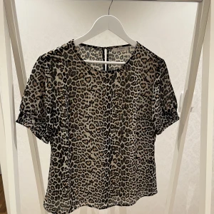 Topp  - Snygg topp, Pieces stl M