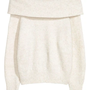 Of shoulder tröja - Of shoulder stickad tröja från hm! I bra skick❤️