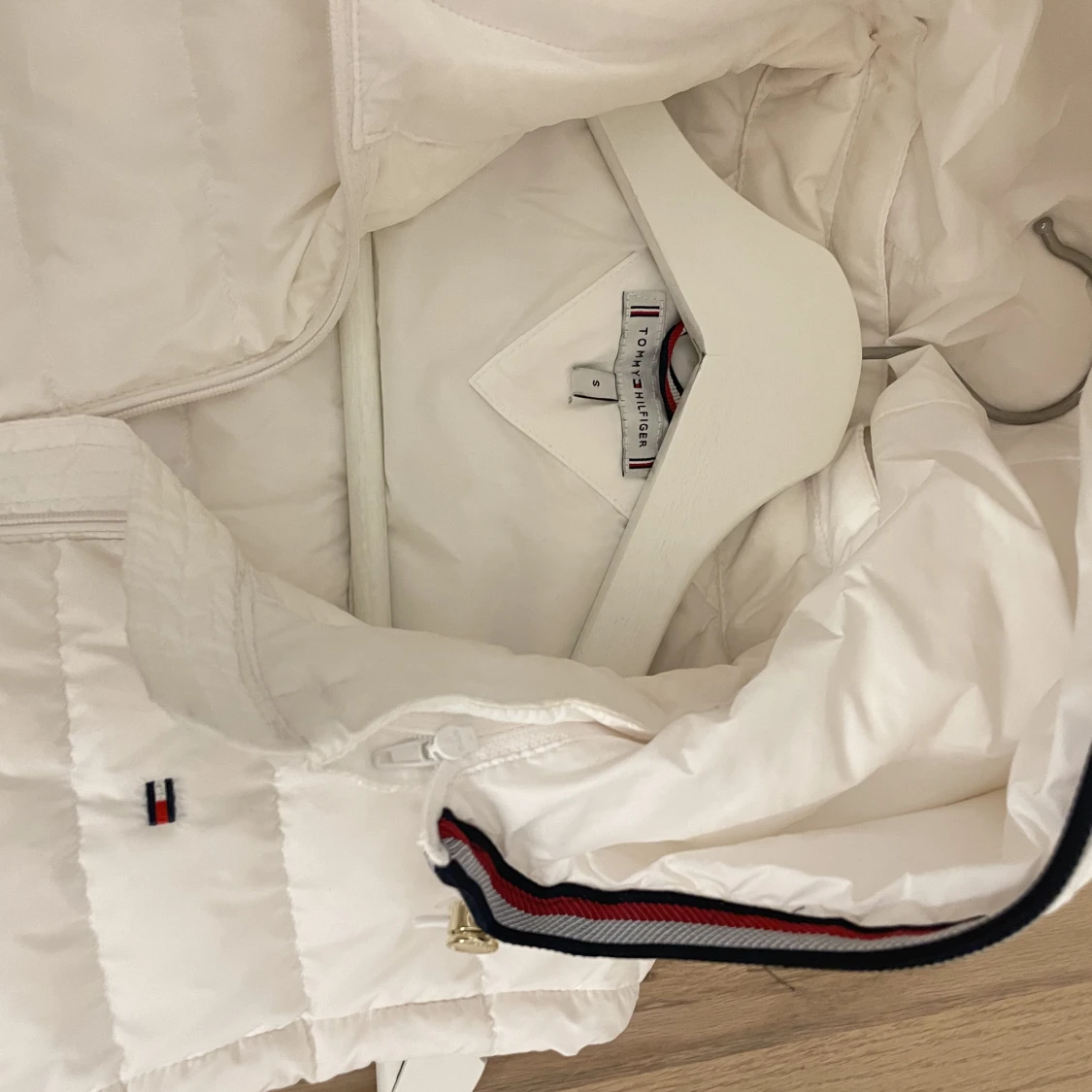 Tommy Hilfiger väst dam  - 28