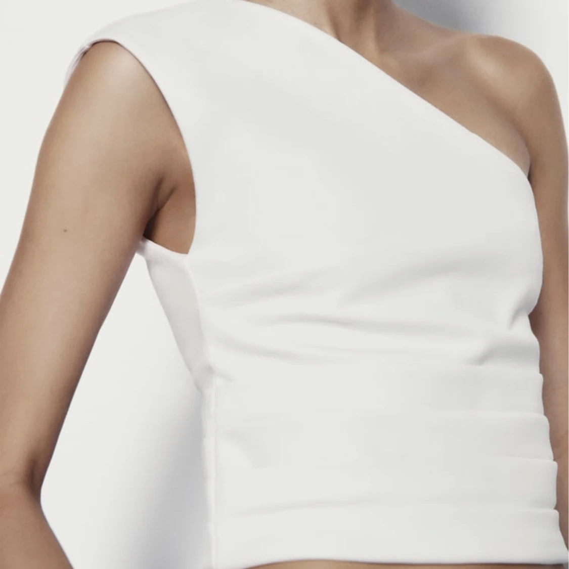 One shoulder topp - 90