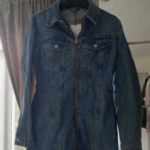 Zara klänning - Satt inte som jag ville så testar att sälja den🌺