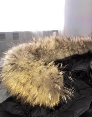 Hollies jacka  - Säljer min jacka då den inte används längre.