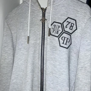 PP kofta  - Storlek M Pris kan diskuteras  Bud börjar från 3k Orginal pris 9.899 