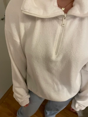 Tröja från Bershka  - Använd ett fåtal gånger. Storlek M🫶🏼