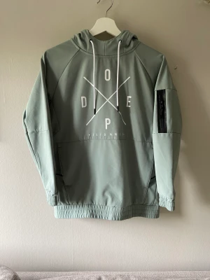 Dope jacka - Superfin dope jacka som tyvärr har blivit för liten!❤️ skulle säga att den är i fint skick men den är ganska tunn så att man vet det❤️ storlek xxs