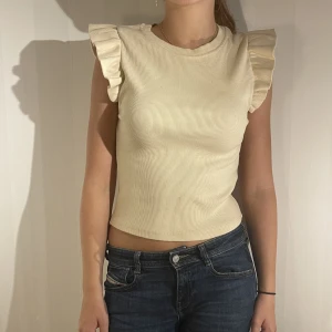 Zara topp - Zara topp endast använd fåtal gånger så mycket bra skick! Storlek s💗