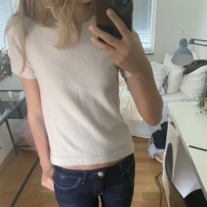 Stickad topp - Stickad topp i storlek xs😊