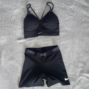 Nike träningsshorts & sport-bh  - Använda men i fint skick. Säljes tillsammans för 170kr