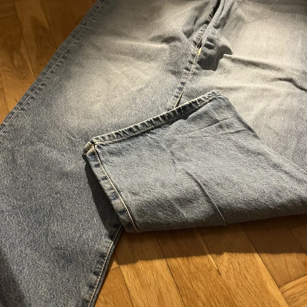 Ljusblå jeans från lager 157. De är mid rise och mom jeans. I storlek S!🥰. Jeans & Byxor.