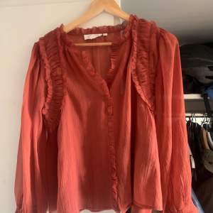 Amaizng condition, hardly worn  From anthropologie in England  Delicate chiffon Fabric  Rust colour  Extra small / 34  Boho chic  