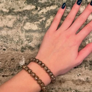 💞Armband💞 - Två söta armband. 25/per armband. Båda för 43kr. Köparen står för frakt! 💞