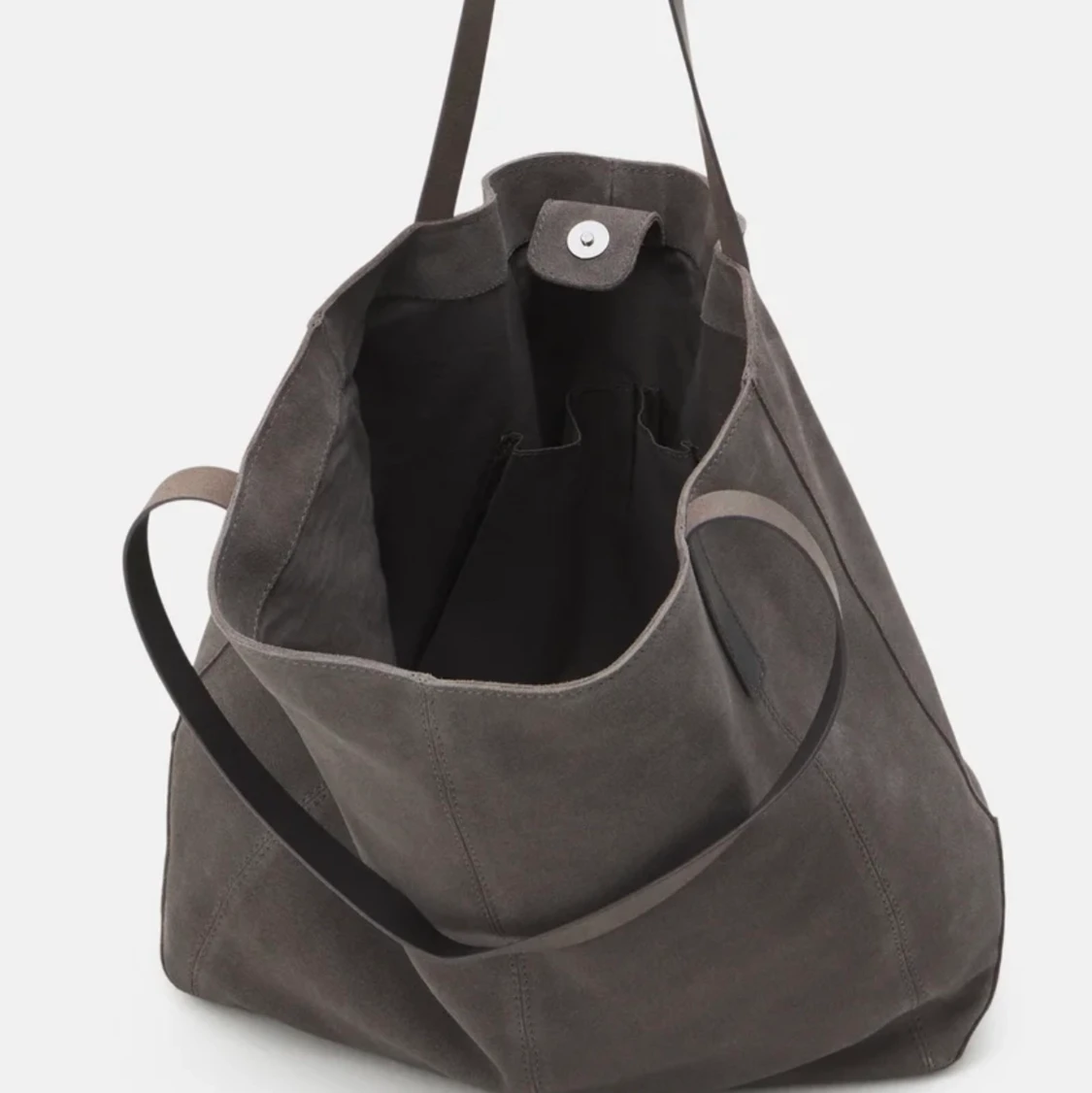 Grå mockaväska  - 90