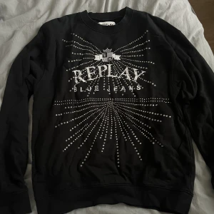 Replay tröja - En jöttefin Replay tröja som är använd en gång