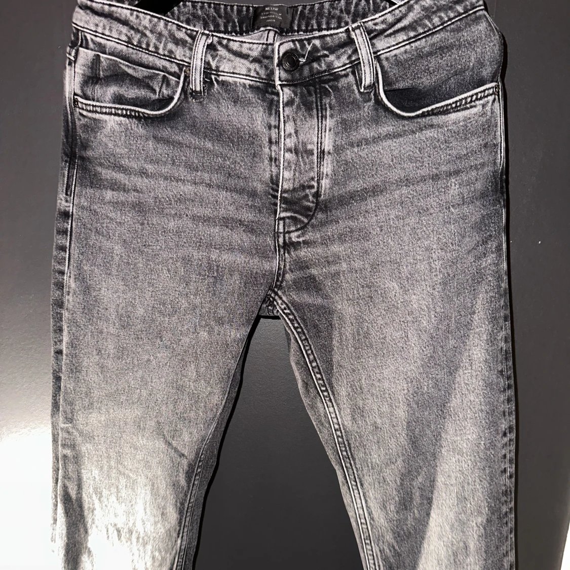 Gråa Neuw jeans