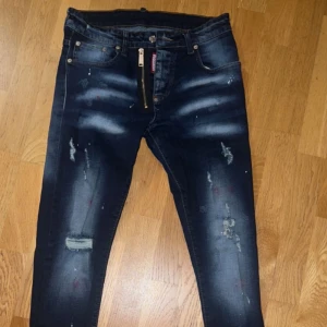 Dsquared2 Jens  - Dsquared2 Jens möts upp i Helsingborg eller så fraktar vi över hella Sverige 