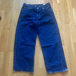 Sweet skbts - Ett par baggy byxor från sweet skbts 