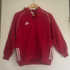 Adidas zip - Snygg adidas 1/4 zip i storlek xs
