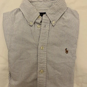 Ralph lauren skjorta - Trendig Ralph lauren skjorta. Bra skick . Slim fit