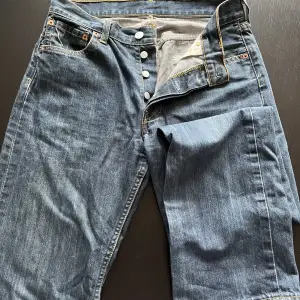 Jeans i storlek 38 model 501