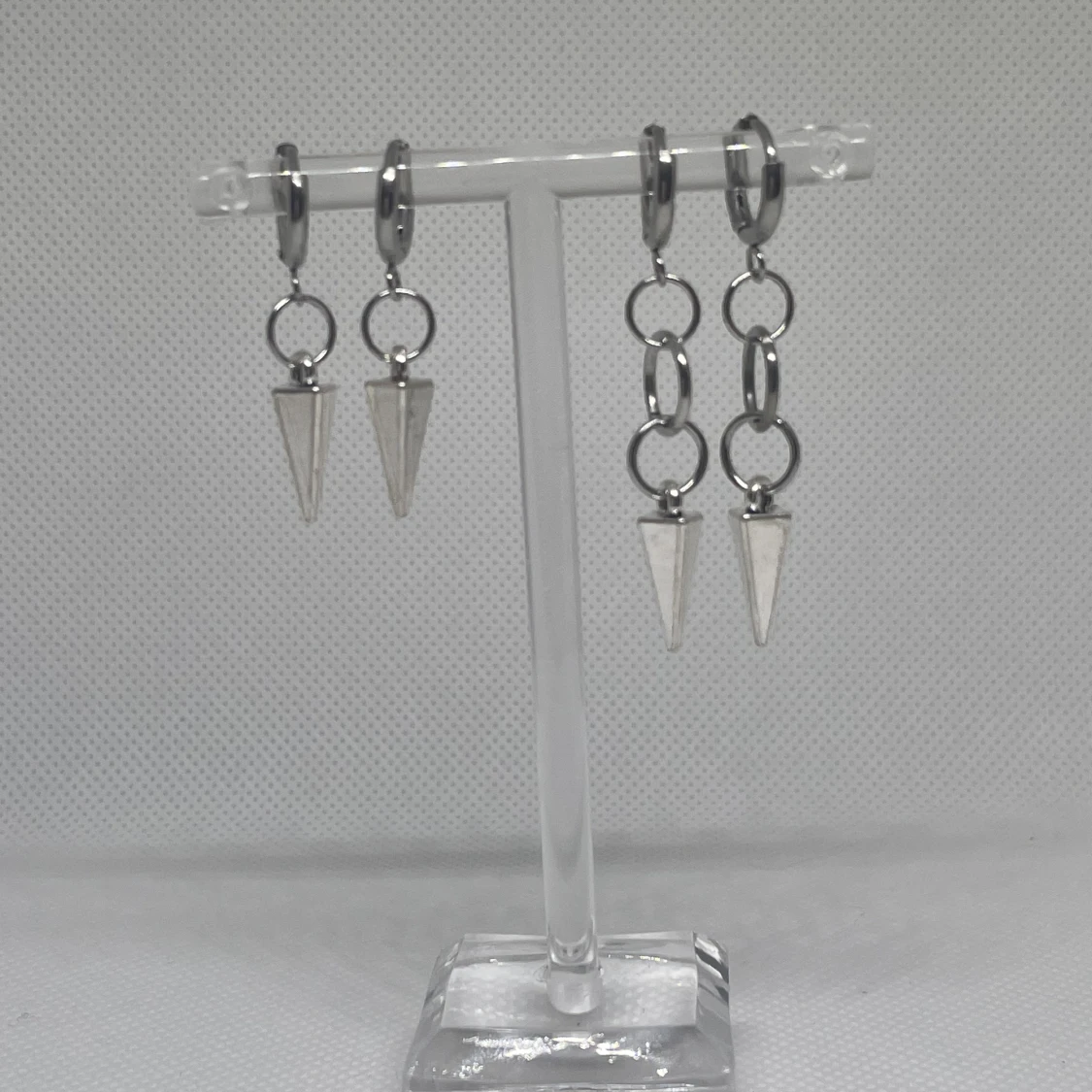 Layerd triangurlar studs hoops sett