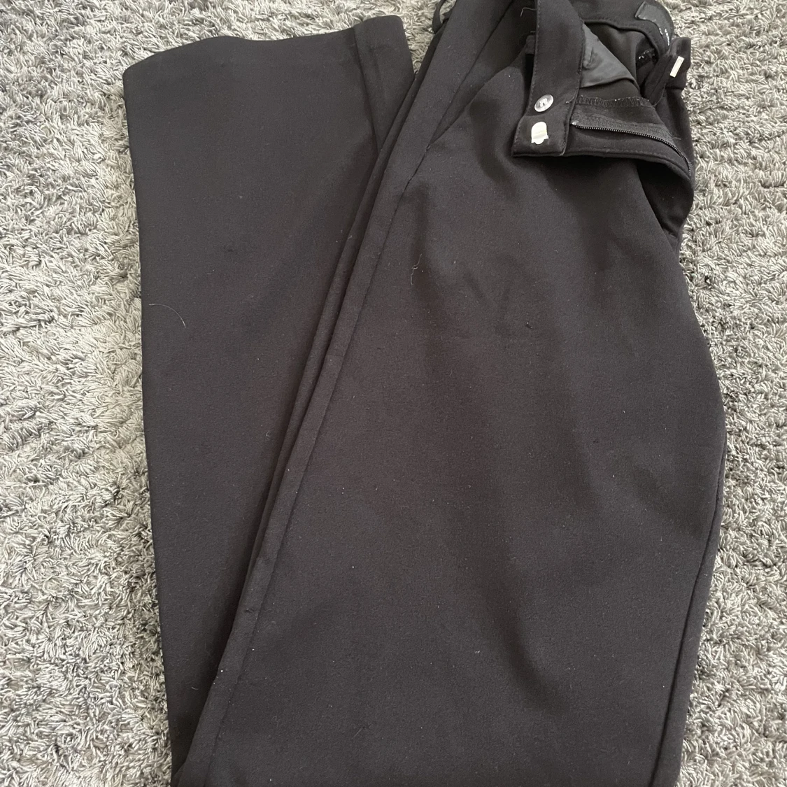 Low waist kostymbyxor 